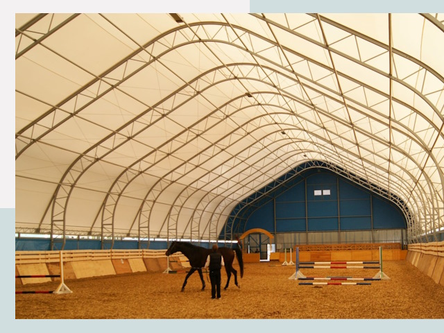 Строительство конных манежей в Печоре