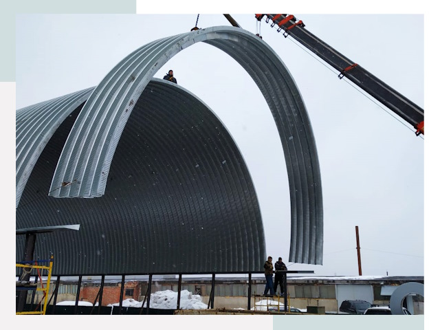 Полукруглые ангары в Печоре